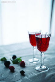 水為舟，脂為岸 科學飲水時間表，助力健康減重之旅